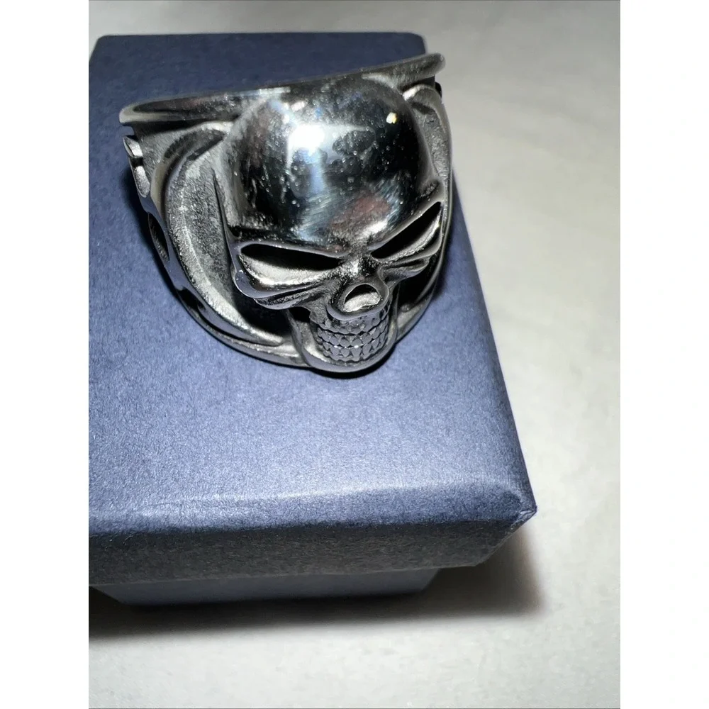 Bandmax Stainless Steel Skull Ring Flames On Sides Size 9 Men's - Picture 5 of 5